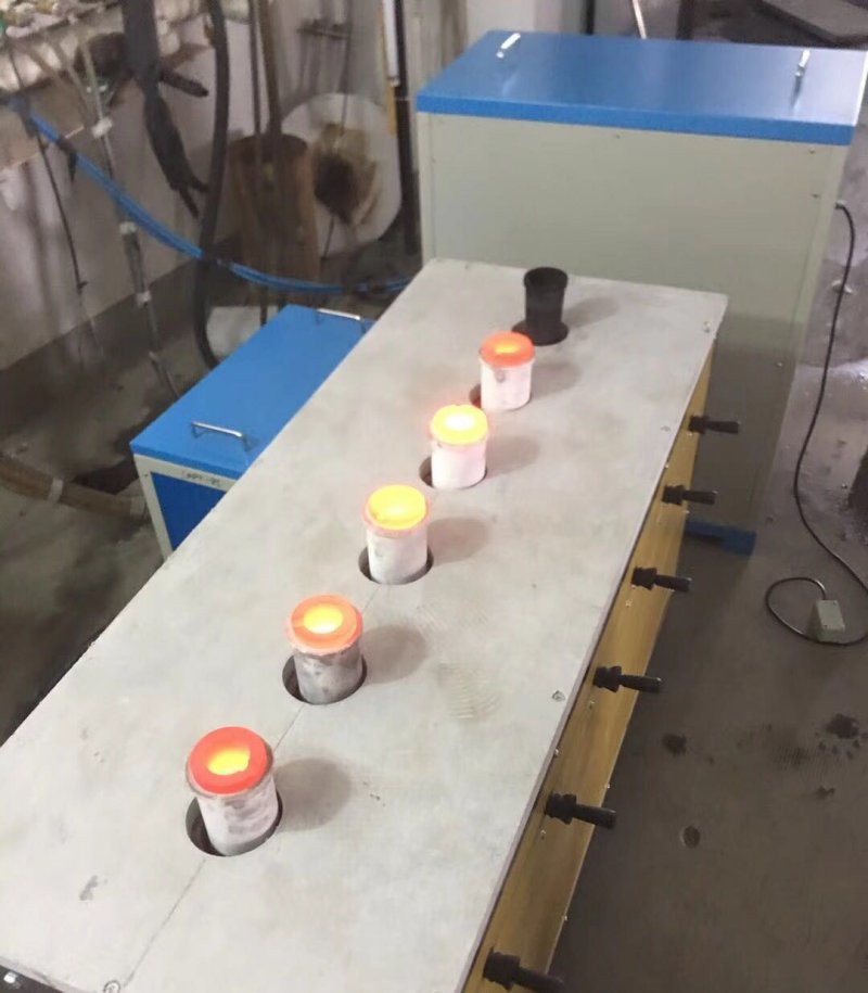 多爐貴重金屬熔煉